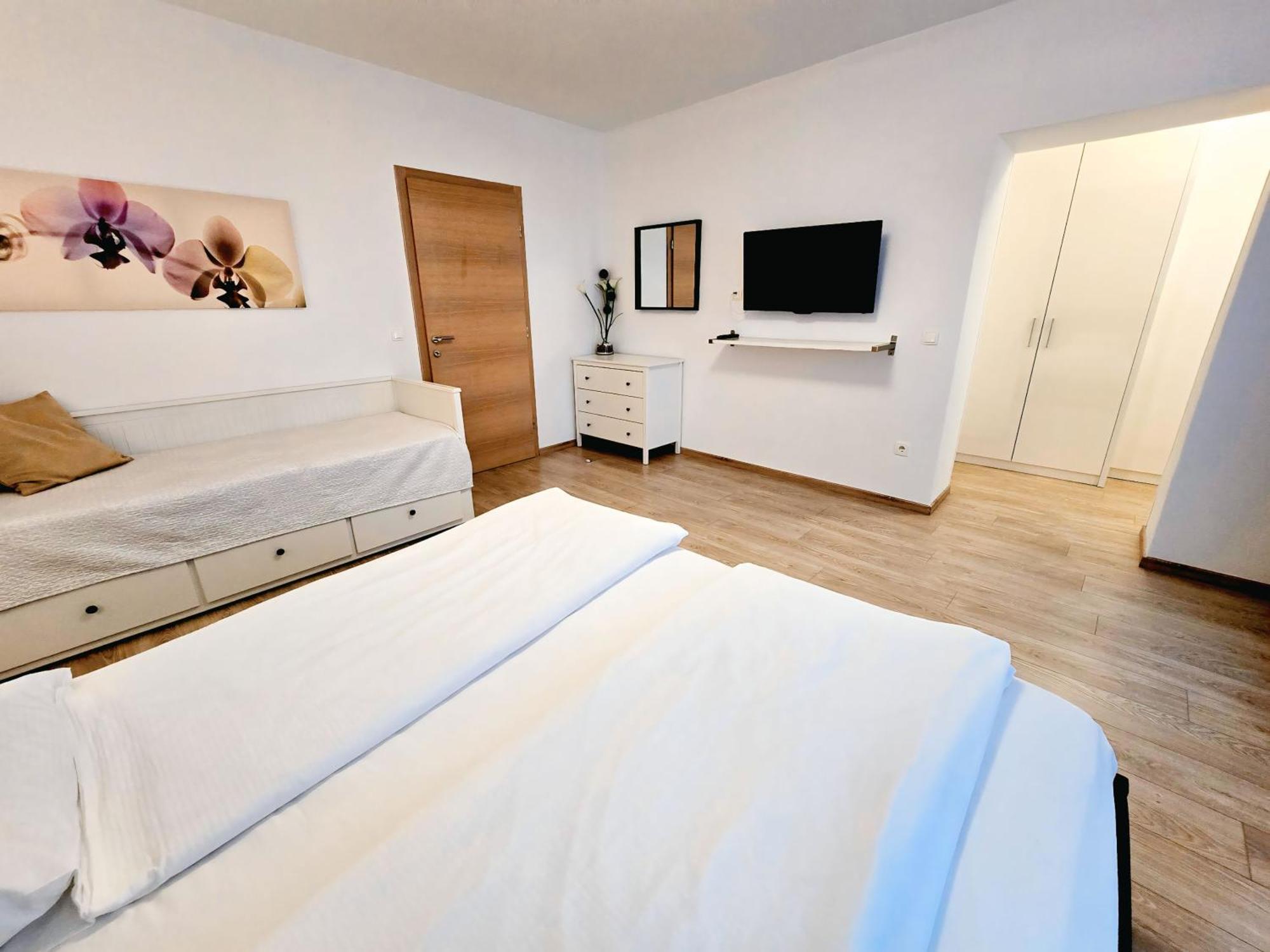 City Center Apartments Mostar Exteriör bild